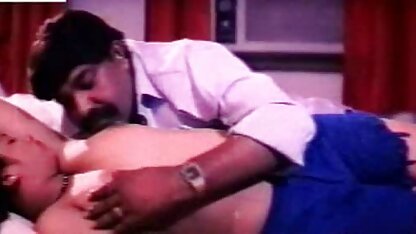 लाल सोफे पर एक साथ सेक्सी मूवी हिंदी वीडियो मालिश